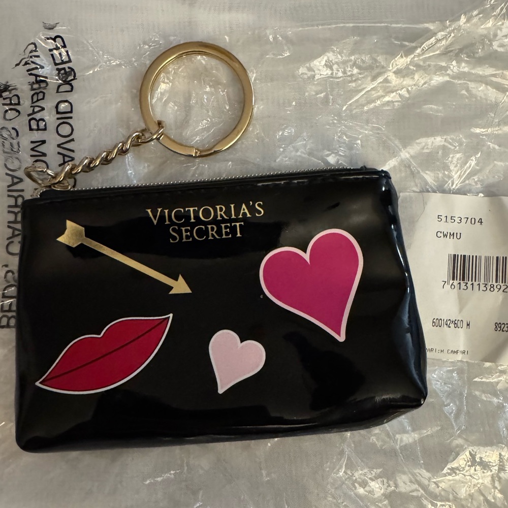 Victoria's Secret I heart kisses MINI coinpurse/bag-charm -NWOT comes in plastic